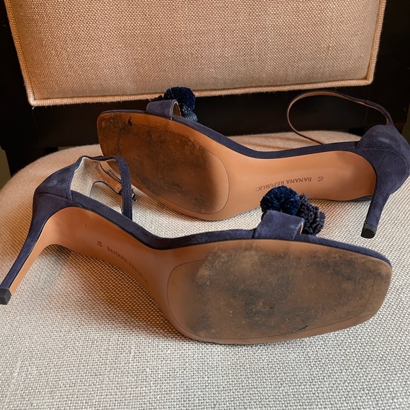 Banana Republic Pom Pom Sandal - Picture 3 of 5